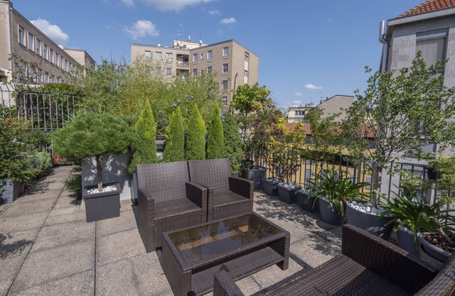 Chic & Quiet Apartment in San Babila