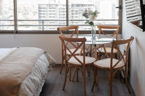 Chic Urban Retreat Near Trendy Barrio Italia