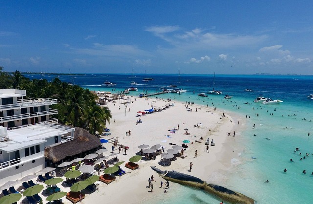 Chichis and Charlies Beachfront
