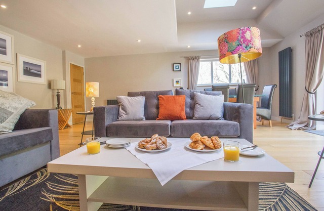 Chiltern Hills Views - 4 Bed Detached House