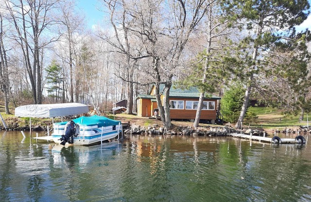 Chip Flowage Crane Lake. Crystal H20, arena dura, natación impresionante, pesca irreal