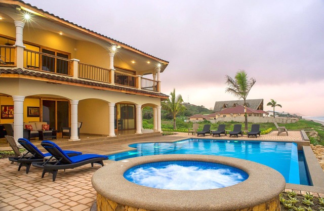 ¡Elija Sunset Villa si no espera nada más que lo mejor de sus vacaciones en la playa!
