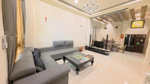 Chun House