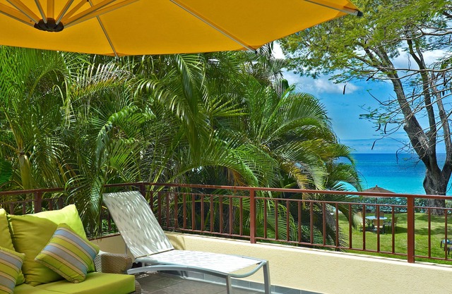 Villa frente al mar, vista al mar, piscina profunda, deportes acuáticos, tiendas cercanas, niños bienvenidos, WIFI