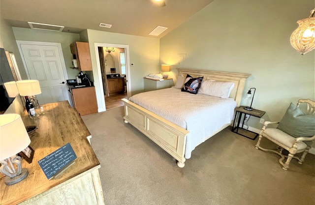 Church Street #5 - Charming 1-bedroom condo downtown Swansboro
