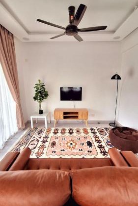 Cik B Homestay - Musliim Only