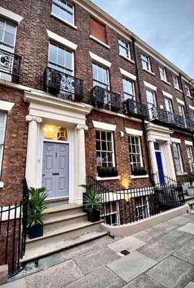 City Centre Georgian Qtr Apartment Canning St 2bed 2bath