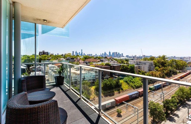 City View Chic in South Yarra with Parking