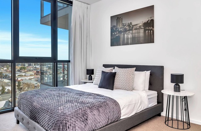 Cityscape Haven - CBD retreat w/ Hotel Amenities