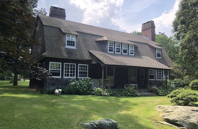 Casa de verano clásica en Saunderstown con playa privada en la bahía de Narragansett