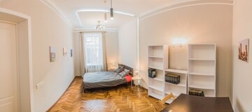 Clean & bright apartment in the historical center