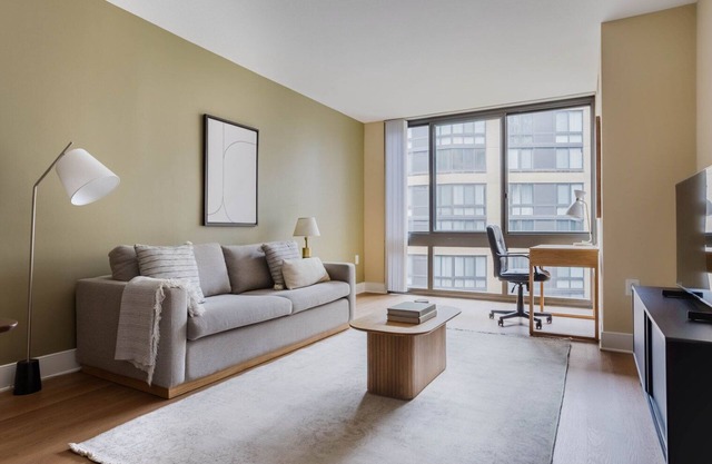 Clean Mount Vernon 1BR w/ Pool & Gym, near Metro & Arena, by Blueground
