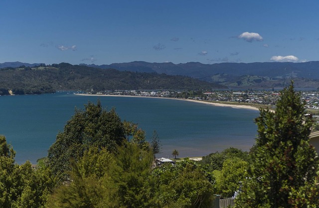 Cerca de la playa y cerca de Cathedral Cove y Hot Water Beach - Wifi y Sky TV