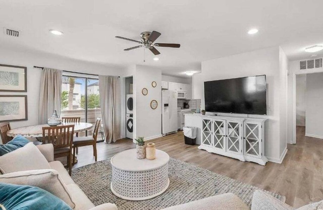Close To Beach! Pet Friendly! Free Seasonal Activities! Cross Creek 64 # 28D!