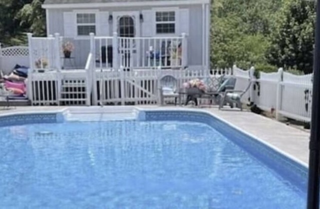 Close to Bristol Motor Speedway, Casino, Rhythm and Roots!