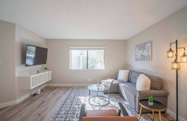 One-of-a-Kind Spot | Pool, Gym, Parking, Sleeps 8