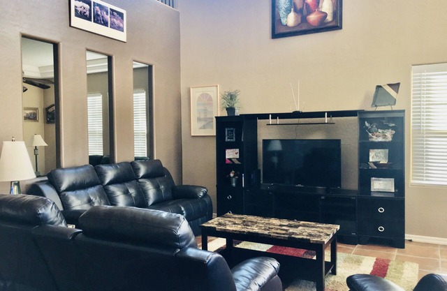 Cerca de muchos lugares! Oeste de phoenix ¡MLB, NFL, NHL, golf y más!