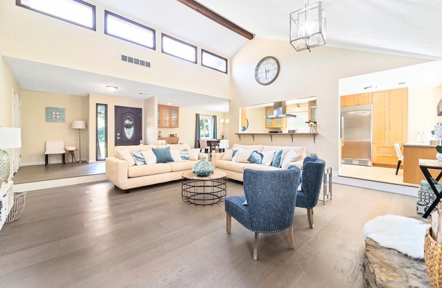 Close to Trilith & Airport! Fenced yard! Walk to shops!