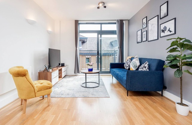 Apartamento-Baño con ducha-Vista a la Ciudad-CH1