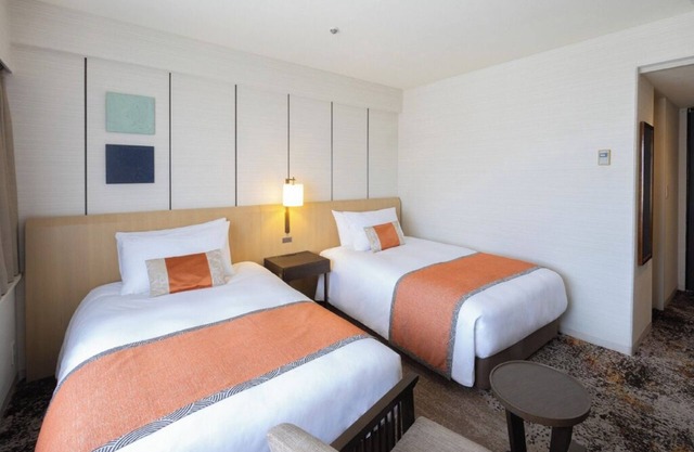 Club Superior Twin hotel with AC, WiFi in charming Minato City
