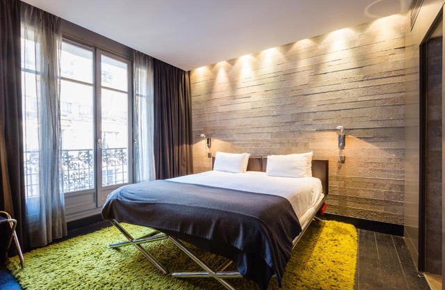 CMG - Premium Tour Eiffel - 23