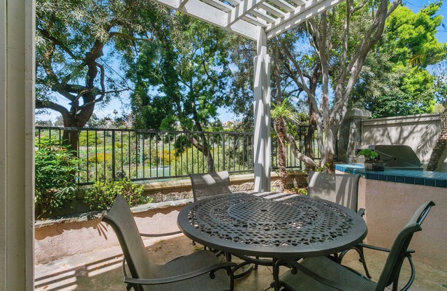 Coastal Elegance on Stoney Pointe #42075