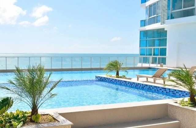Apartamento de playa con calor de hogar