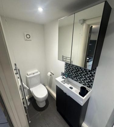 Cohost Partners- Studio Apt in Cardiff