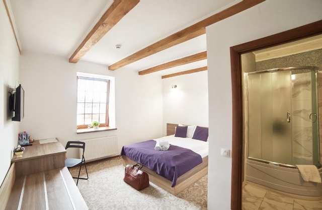 Coin Hotel