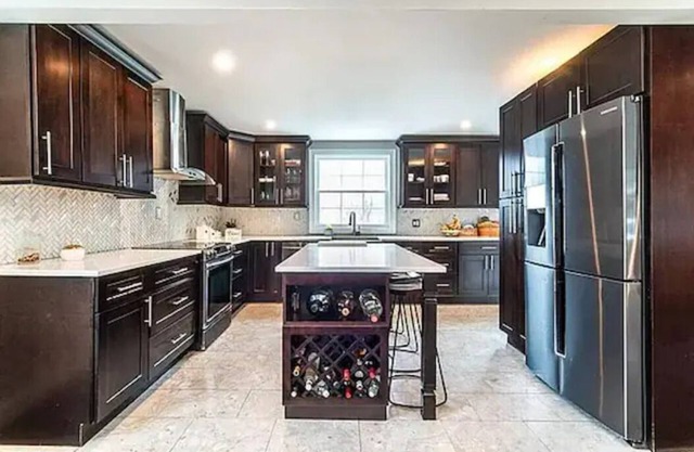Luxury Colonial near Hiking Trail
