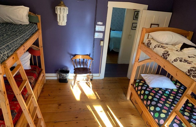 Colorful Bunk Bed Room, Cozy Farmhouse Retreat - Purple Dorm