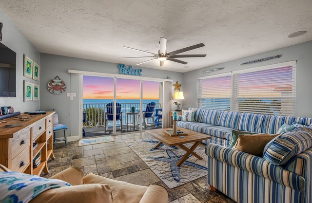 Venga a relajarse en el paraíso! Impresionante condominio de lujo frente al mar