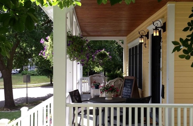 COMODIDAD Y ENCANTO - Quédese en St. ¡El alquiler favorito de Paul en Historic Summit Hill!