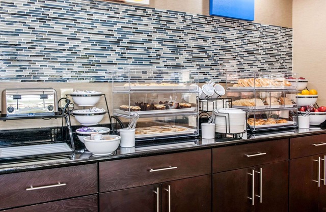 Comfort Inn Blue Ash North