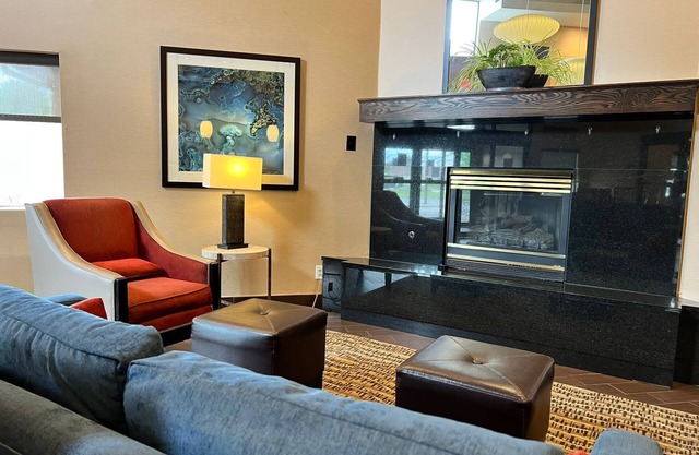Comfort Suites Louisville East
