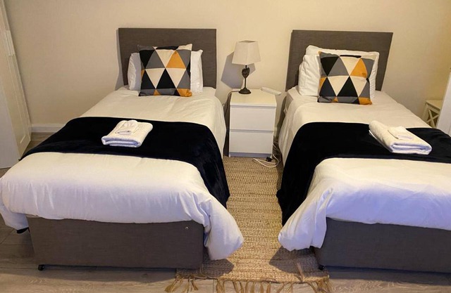 Comfortable 2beds House 4 Contractors & Staycation