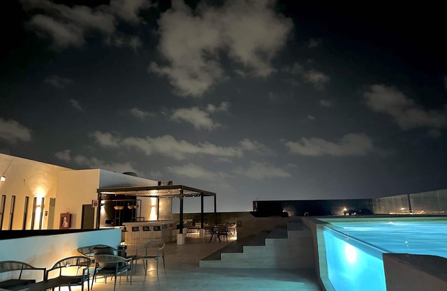 Comfortable Condo Amazing Rooftop