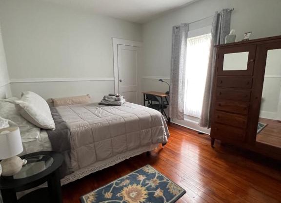 Comfortable Cozy Room in an Historical House
