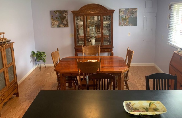 Comfortable family home, enough space to bring the entire family.