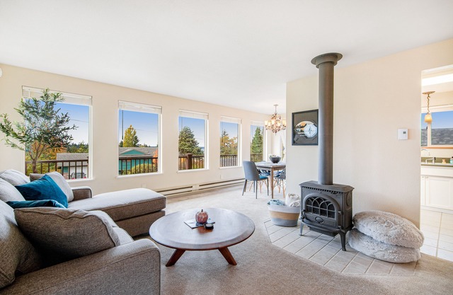 Comfortable home with Puget Sound view, decks, garden patio, WiFi & W/D