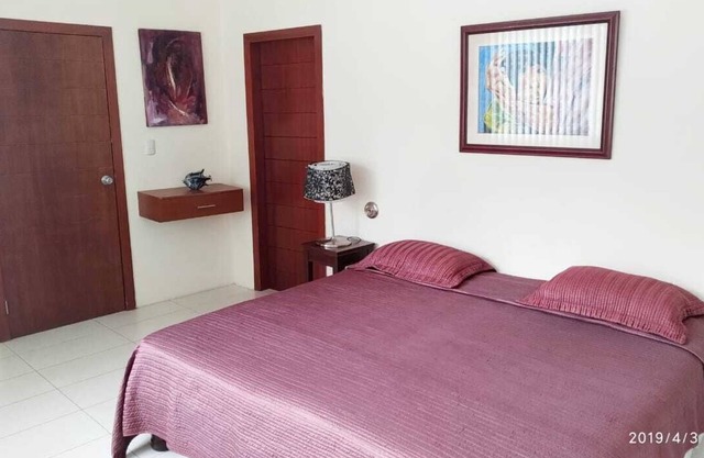 Confortable suite cerca a Centros Comerciales, Restaurantes, Parque lineal.