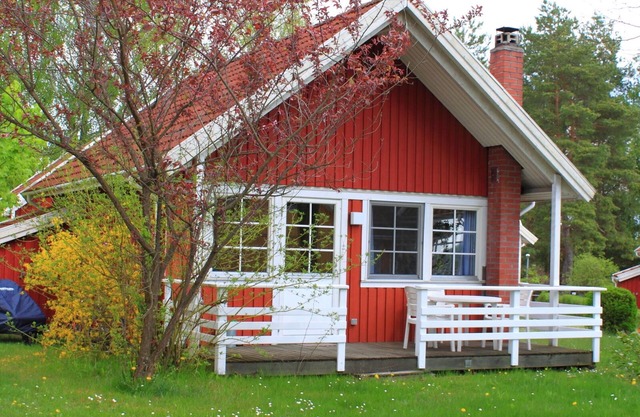 Cómoda casa de Suecia, playa de baño en el lago, entrada al Parque Nacional de Müritz