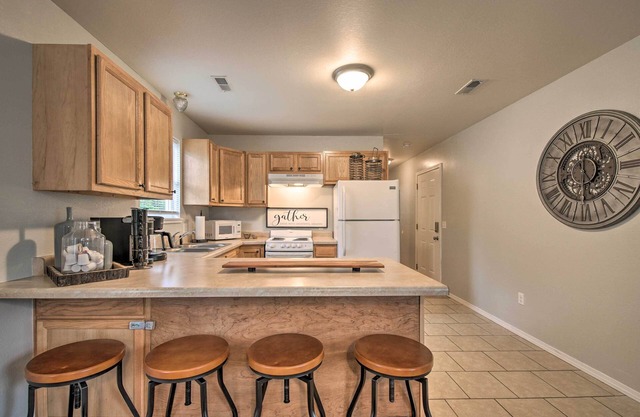 Comfy West Plains Home < 1 Mi to Main Street!