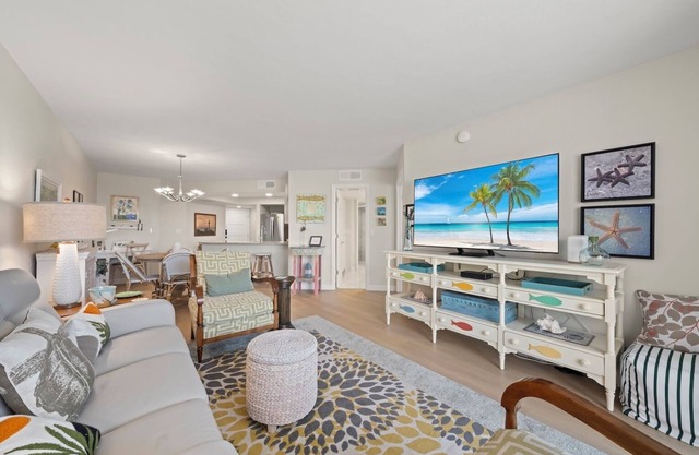 En la playa, TV Samsung de 55 'con HD, wifi, tenis, piscina, jacuzzi