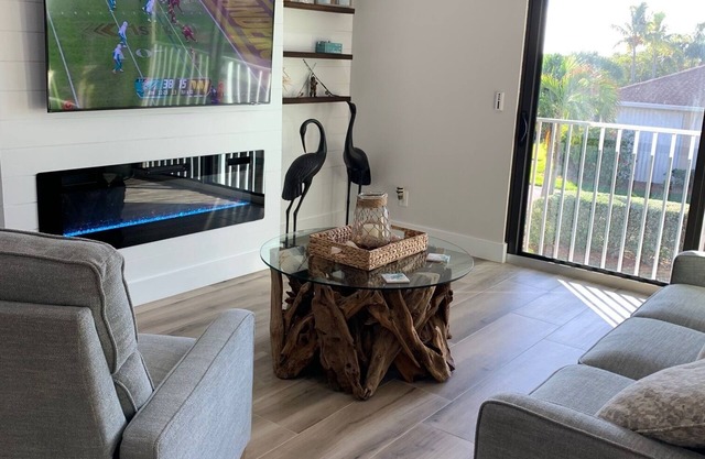 Waterfront Villa, 2 dormitorios + cama convertible, futón, 2 baños (para 4-6)