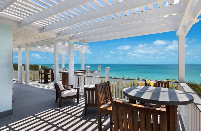 Compuesto Lux con 2 vistas al mar, Priv. Playa, piscina, muelle, carros de golf, kayaks