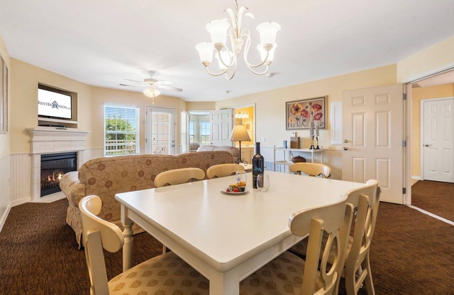 Condo w Table Rock Lake Access-Free Attraction Tickets-Put Put Golf Onsite-Wooded Views