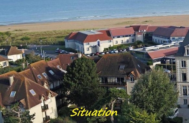 Condominium apartment with terraces near the D-Day landing beaches