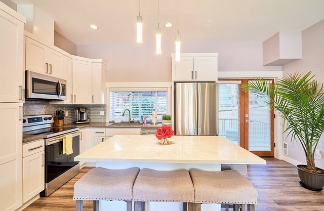 Contemporary Kirkland Guest House