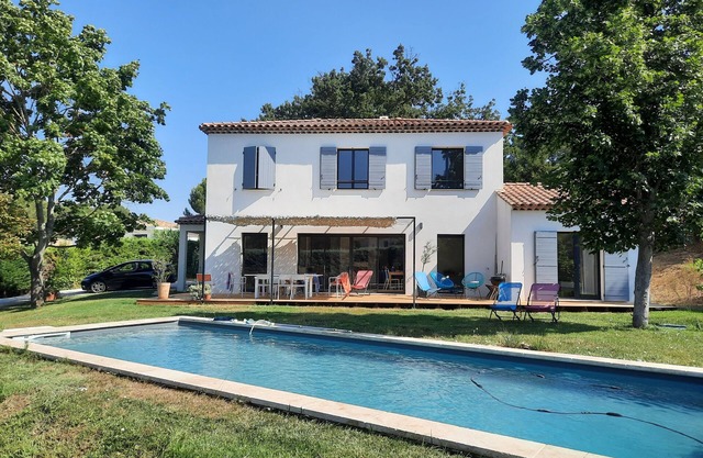 MAS PROVENZAL CONTEMPORÁNEA CON PISCINA EXCELENTE